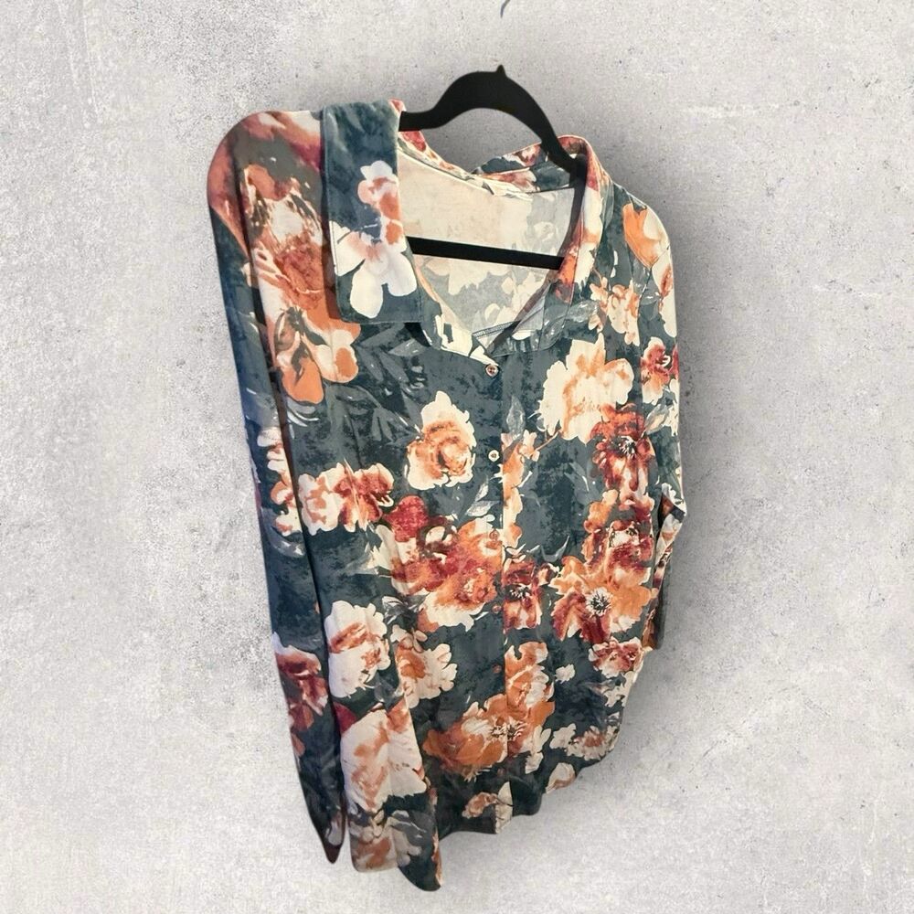 Lularoe Valentina 2XL-Long Sleeve Button Up Shirt Green Floral Print NWT